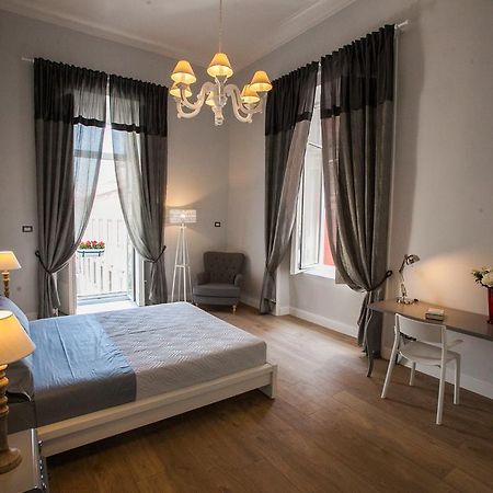 Largo Donnaregina Home Neapol Zewnętrze zdjęcie